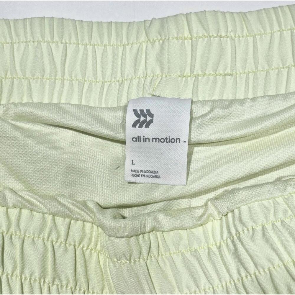 all in motion Women's Yellow Mid Rise Pleated Shorts Lined Athletic Gym Size L - Picture 6 of 10